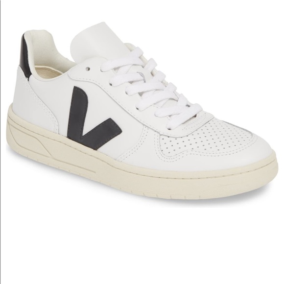 Veja Shoes - Veja V10 Women’s Low Top Sneaker